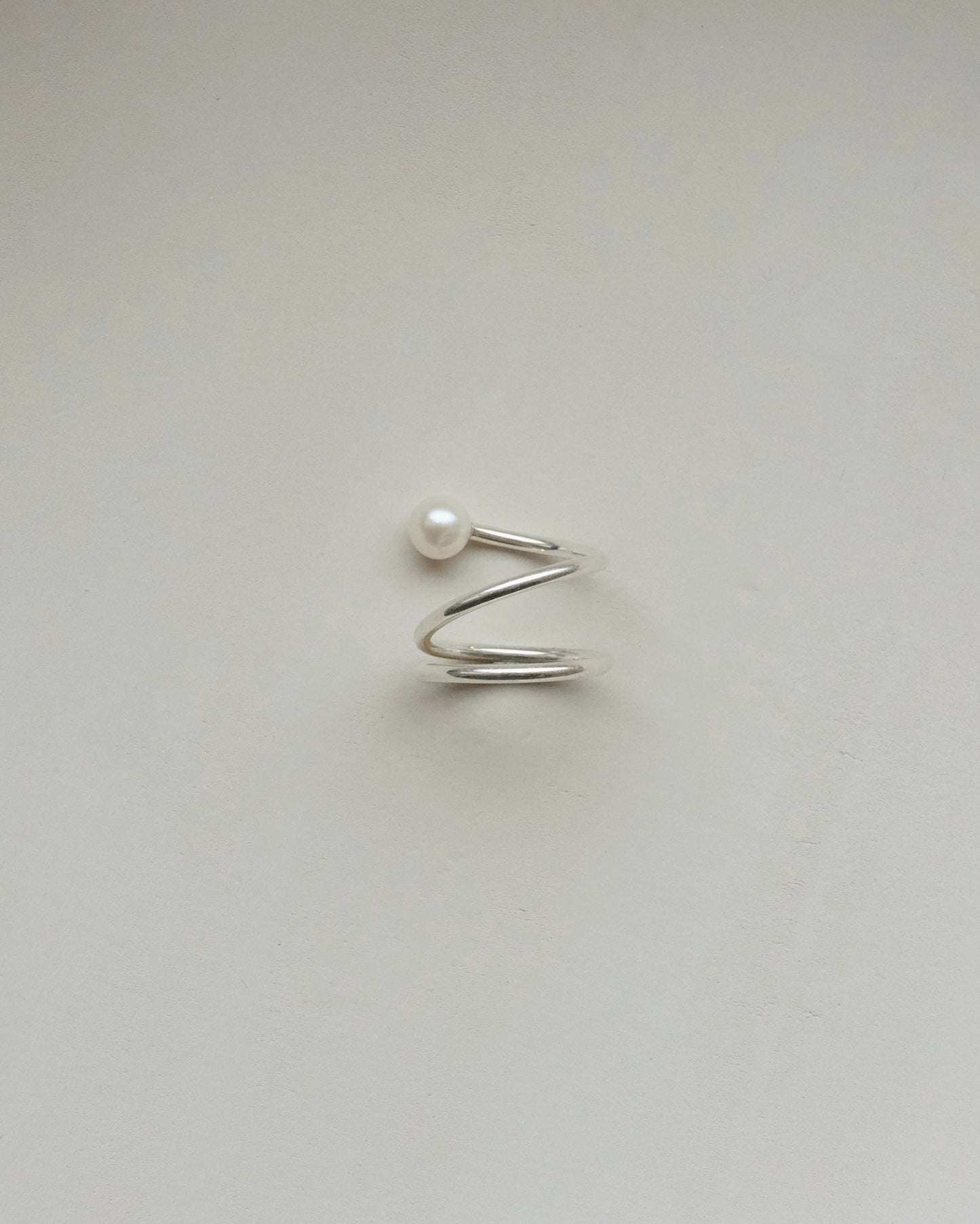 OBSERVE RING PEARL