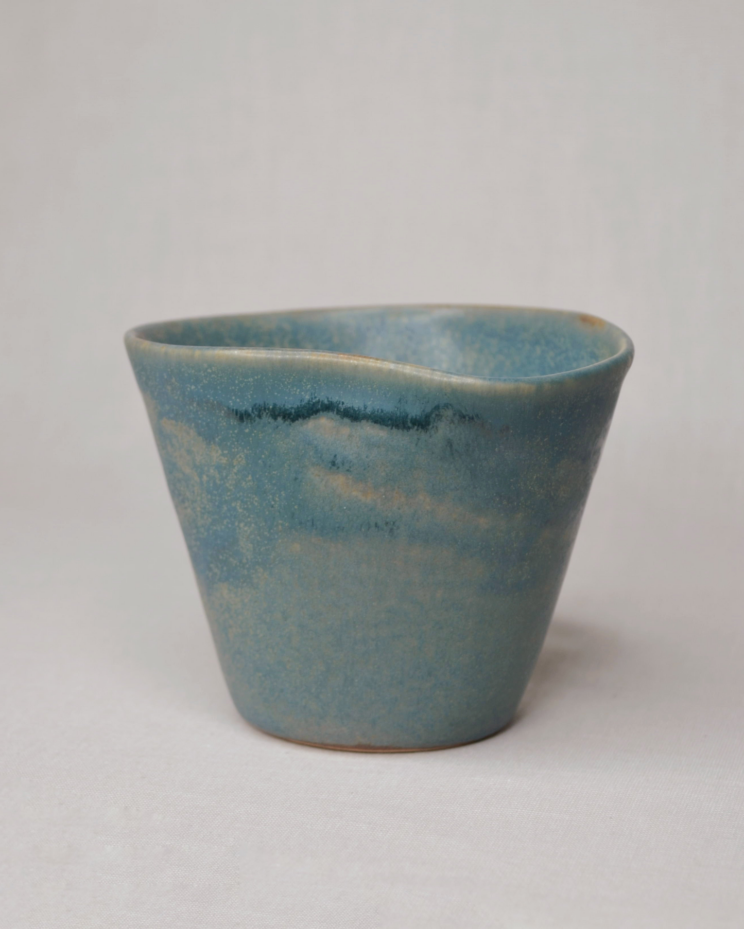 OCEAN BLUE TULIP MUG