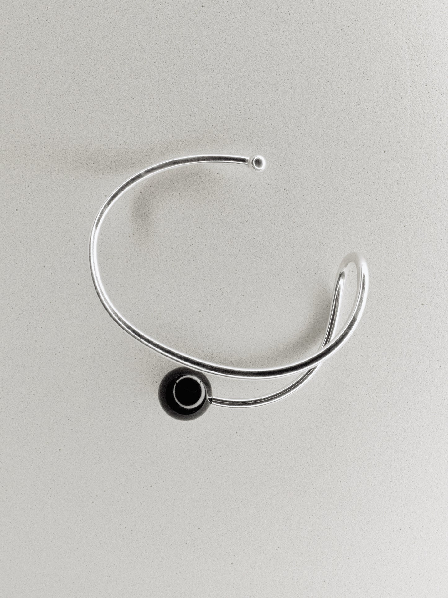 ENCIRCLE ONYX