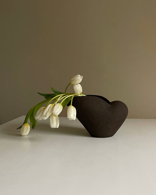 BLACK NAUTILUS VASE