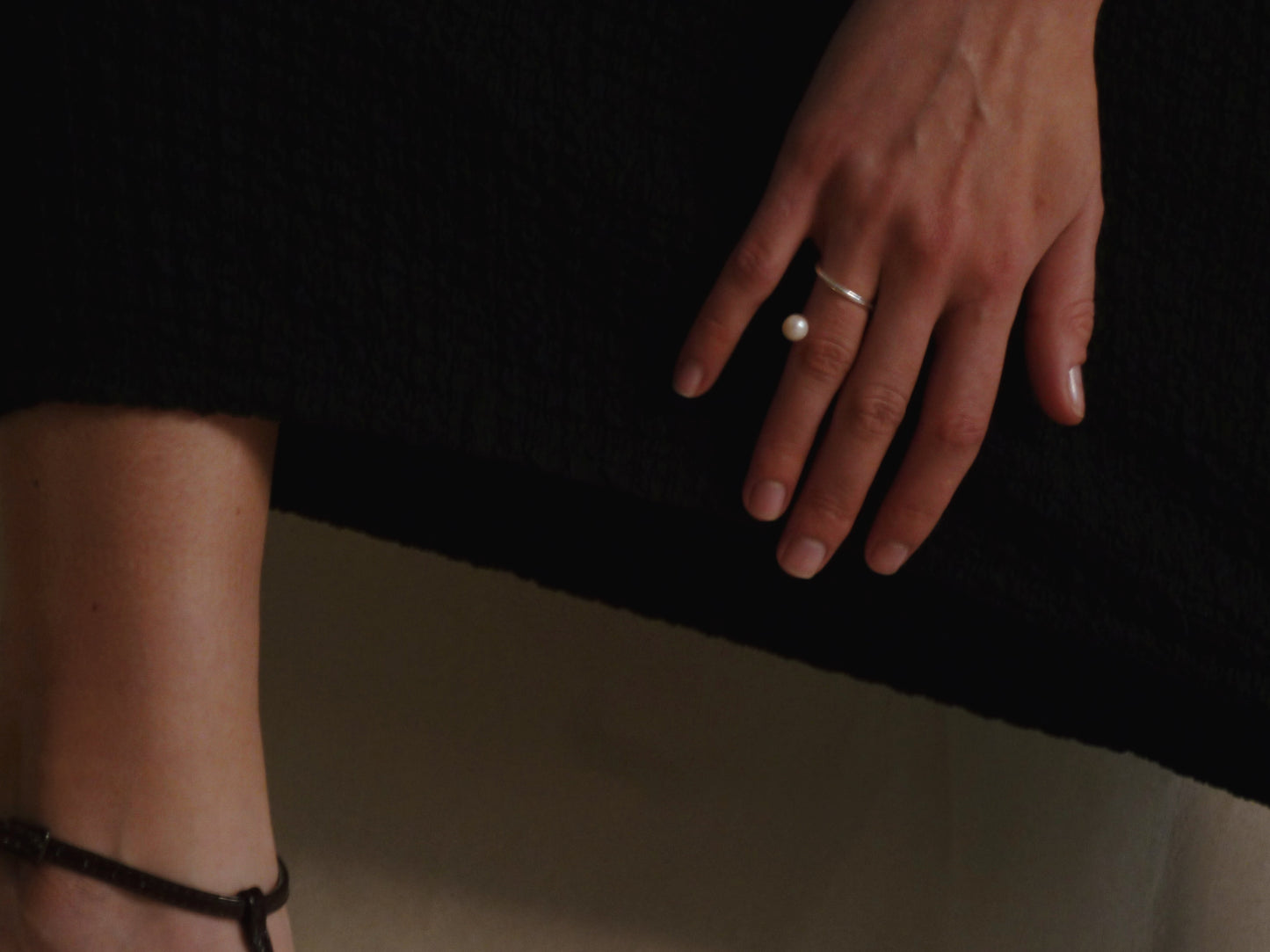 ENCIRCLE RING PEARL