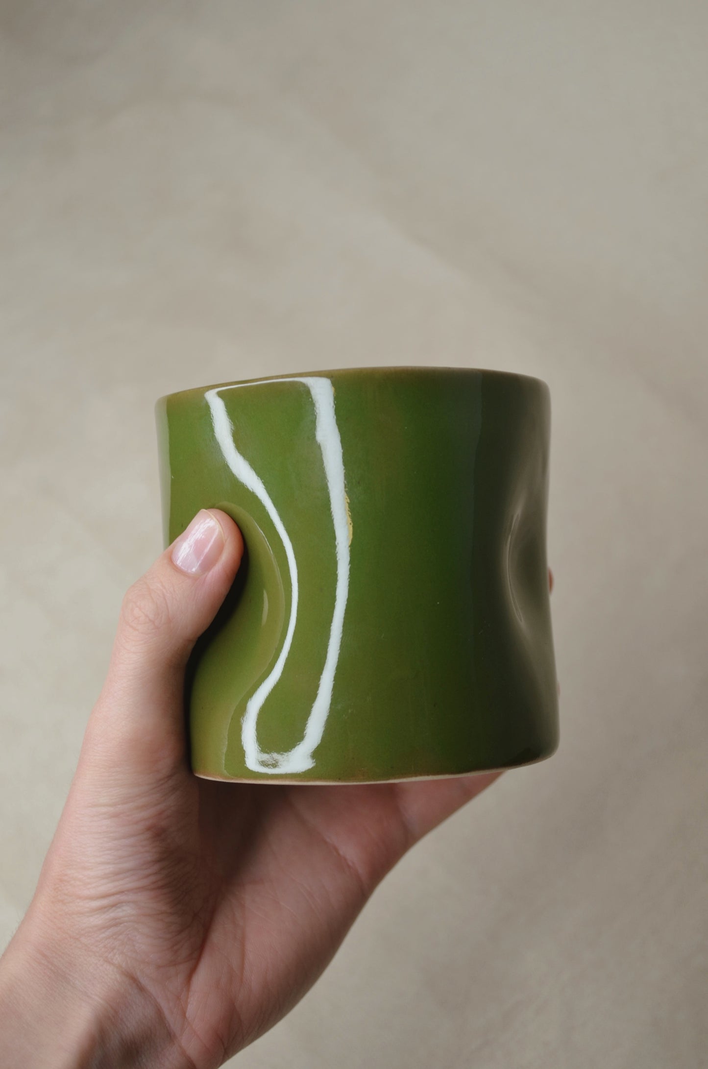 OLIVE SNUG MUG