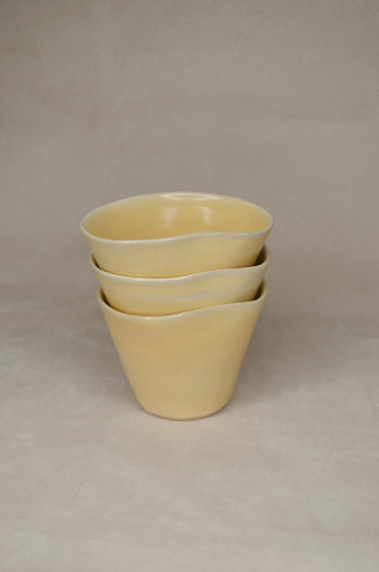 YELLOW TULIP MUG