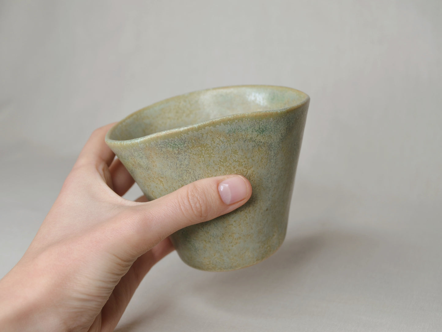 GREEN TEA TULIP MUG