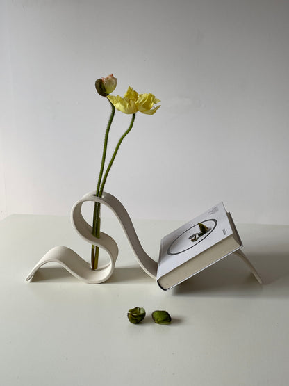 OFF WHITE RIBBON VASE